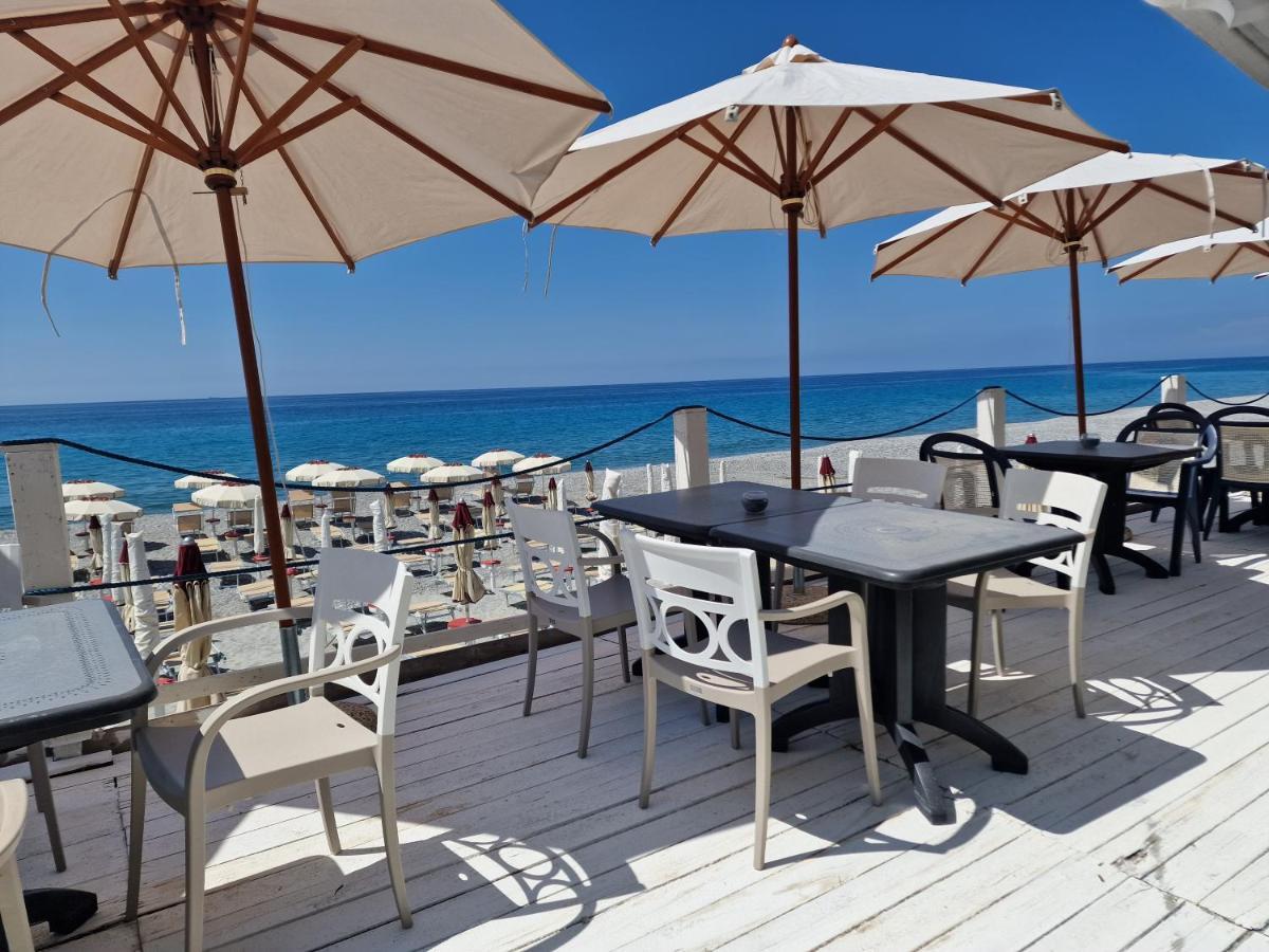 La Terrazza Di Elisa Lejlighed Marina di San Lorenzo Eksteriør billede